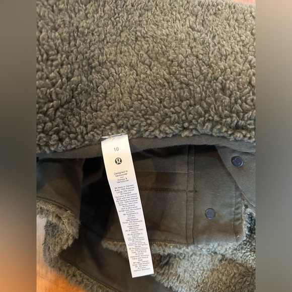 Lululemon cropped sherpa jacket - Picture 4 of 4
